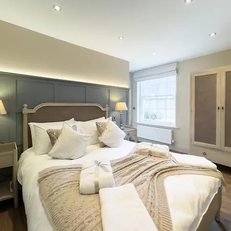 Exceptional Holiday Home 7 In Pickering With Hot Tub Exterior photo