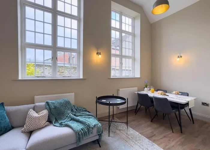 Exceptional Holiday Home 7 In Pickering With Hot Tub